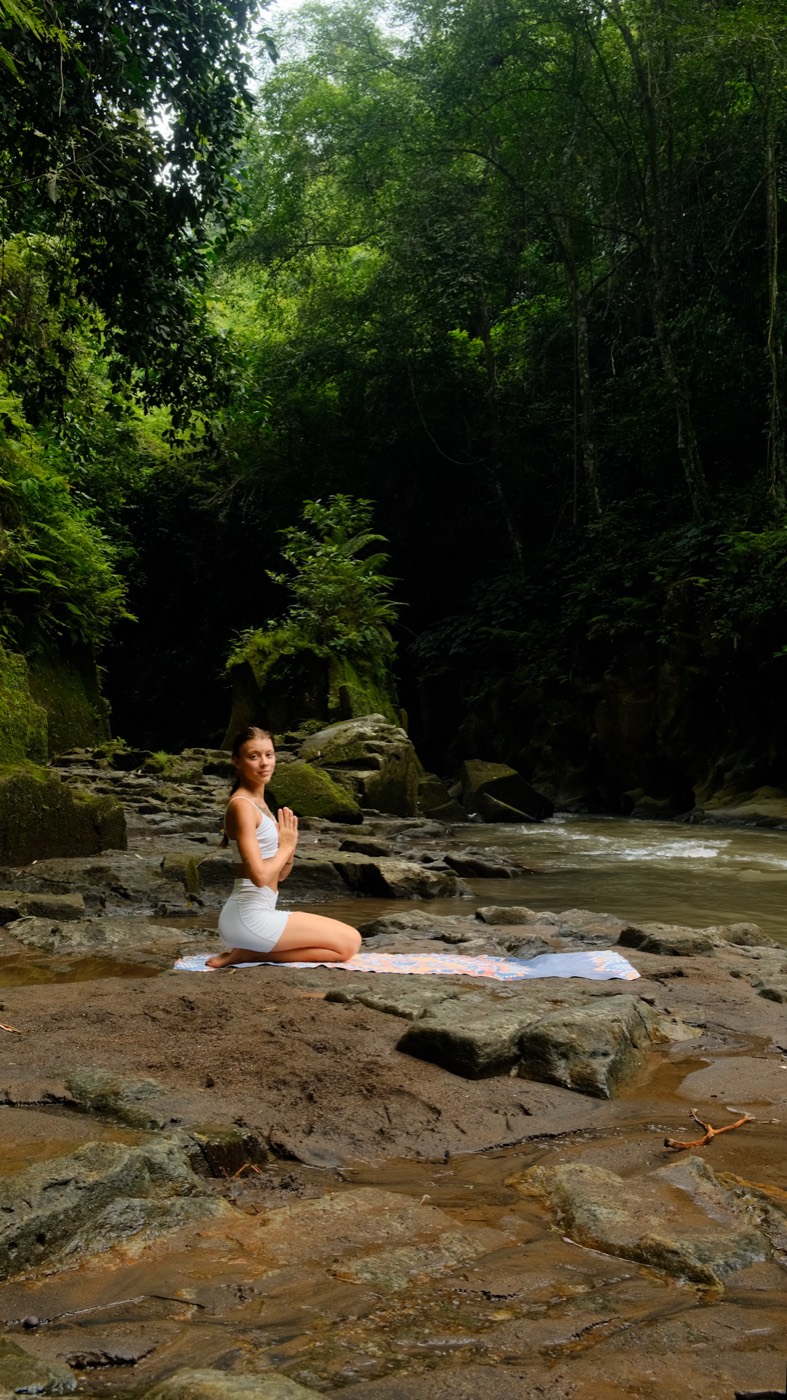 Боли и зажимы в теле — Yoga by Akula